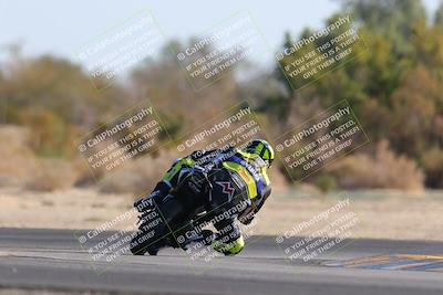 media/Dec-18-2022-SoCal Trackdays (Sun) [[8099a50955]]/Turn 7 Backside (1125am)/